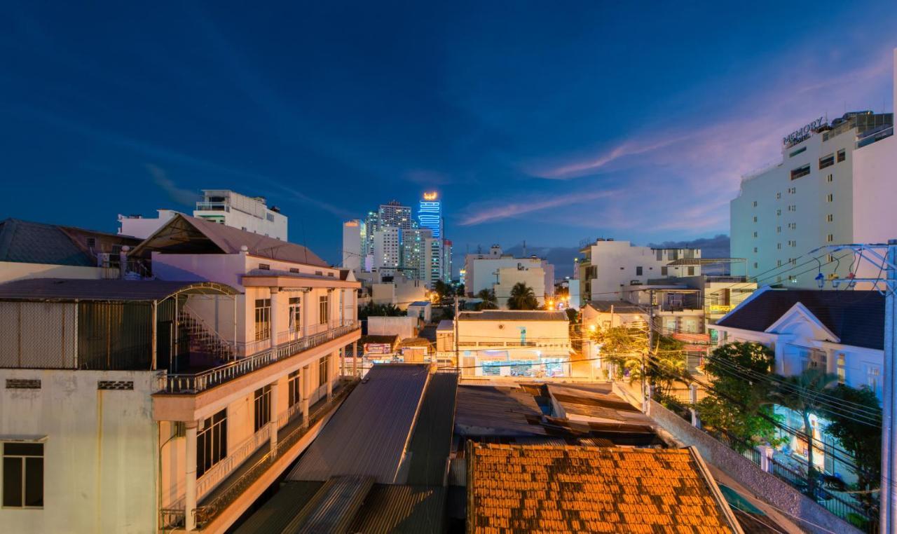 Megi Homestay На Транг Екстериор снимка