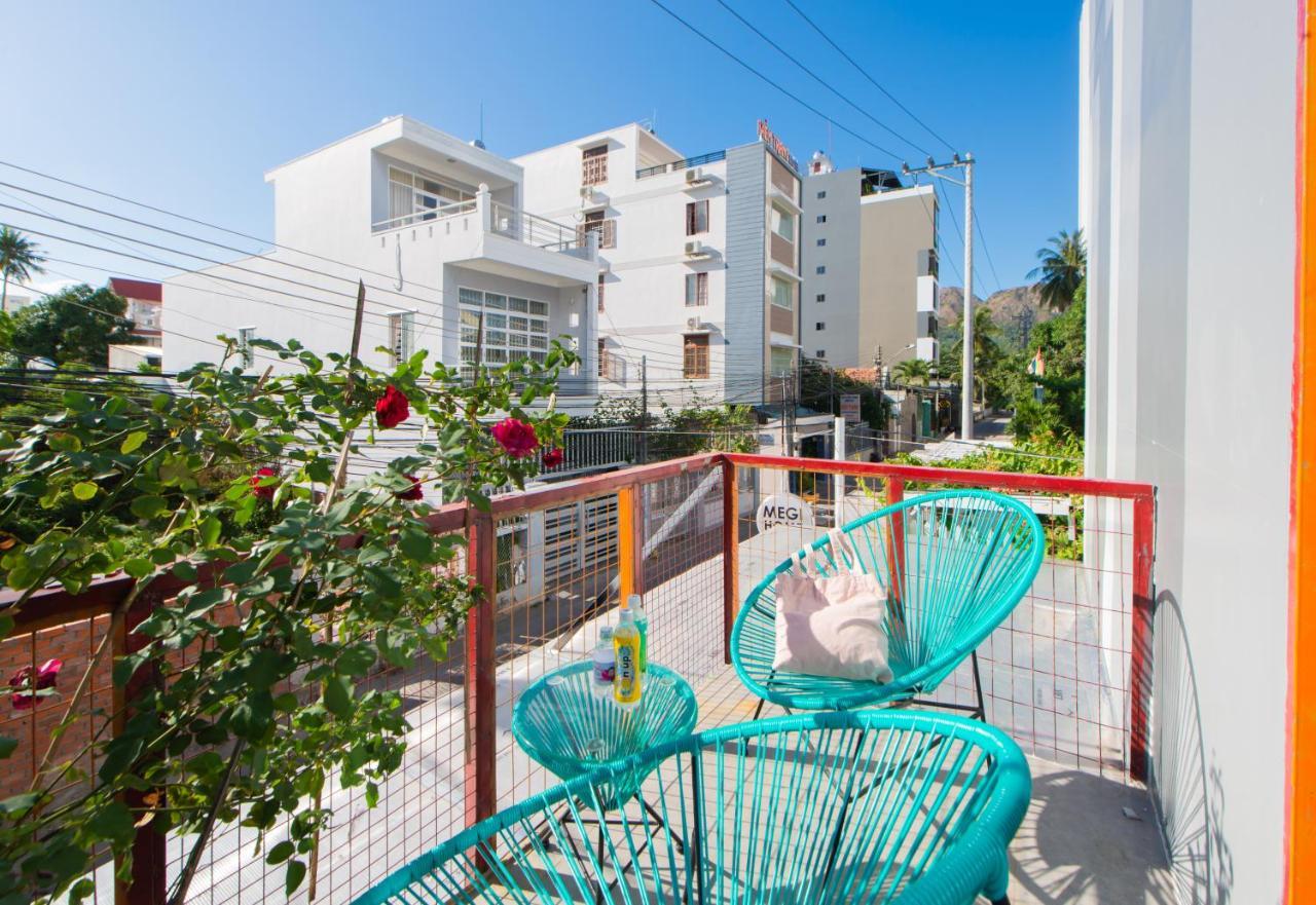 Megi Homestay На Транг Екстериор снимка